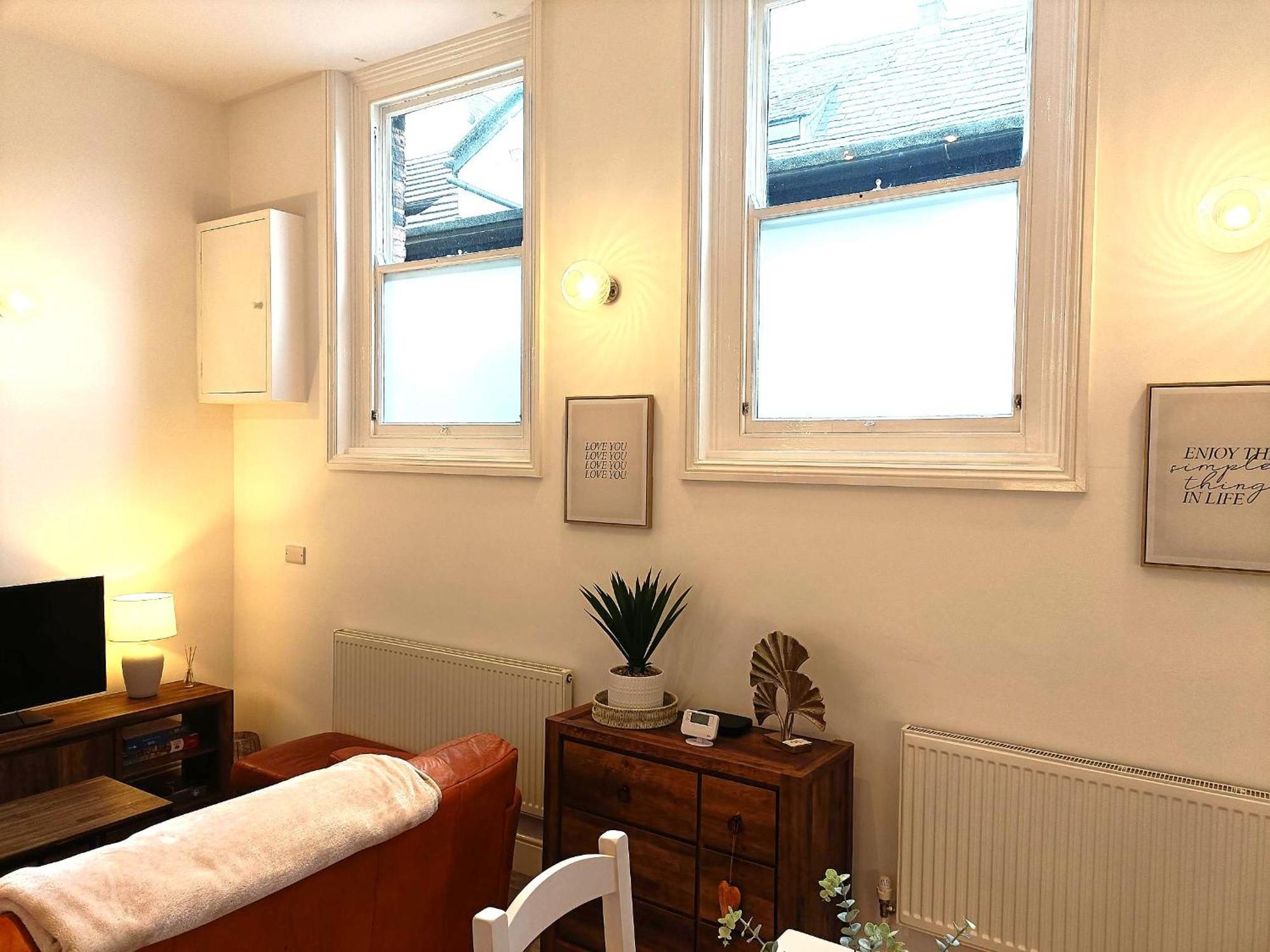 Whitchurch High Street Hideaway Екстер'єр фото